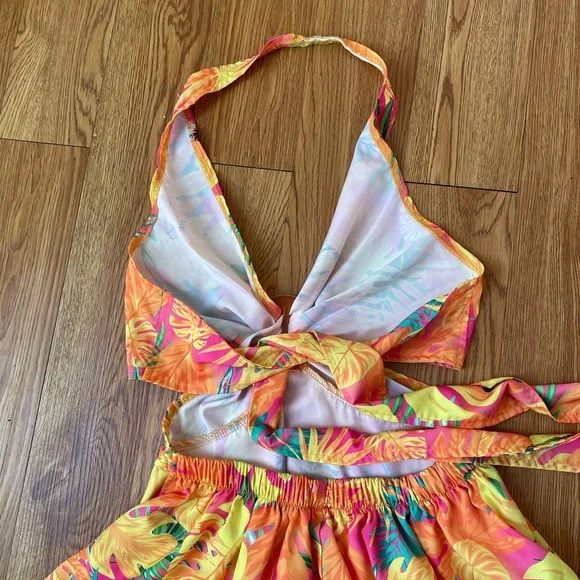 Tropical Halter Neck Dress - Picture 11 of 11